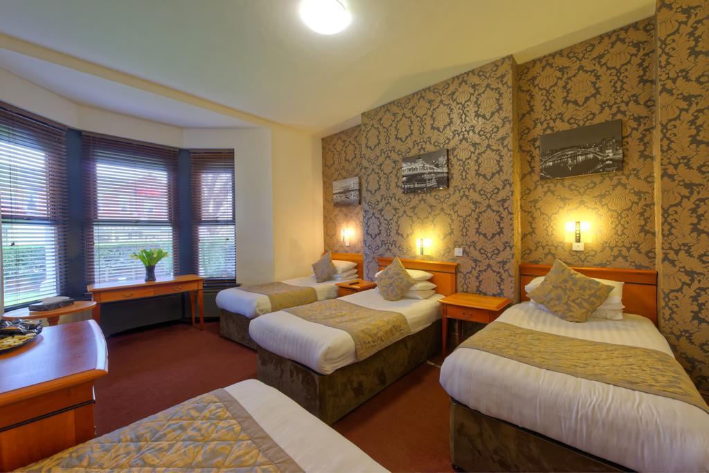Grainger 3*